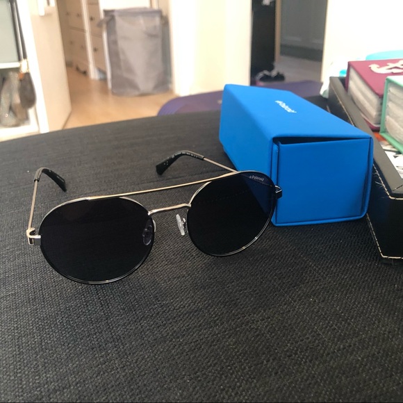 polaroid glasses case